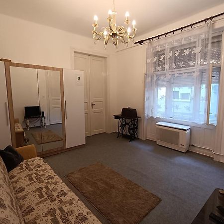 Rom Apartman Budapest Exteriör bild